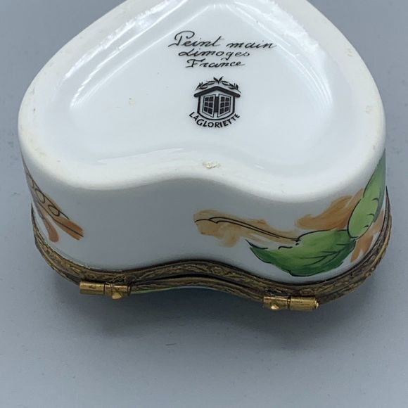 Heart Shape Limoges France Peint Main Hinged Trinket Box La Gloriette "you" "me" - Picture 10 of 10
